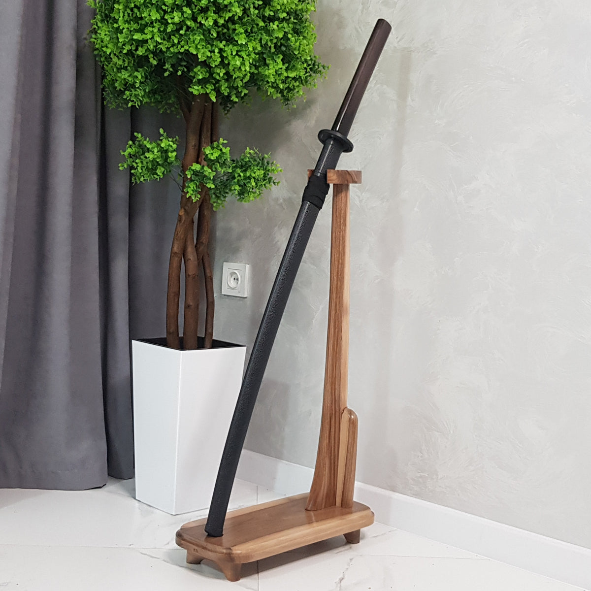The floor stand holder for the sword katana iaito - Walnut