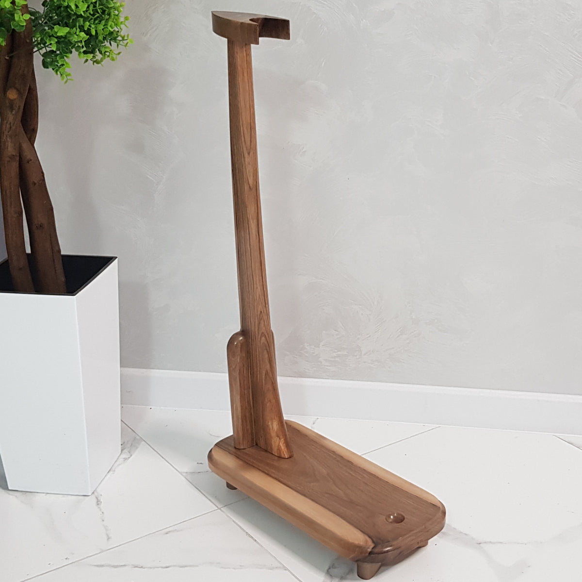 The floor stand holder for the sword katana iaito - Walnut