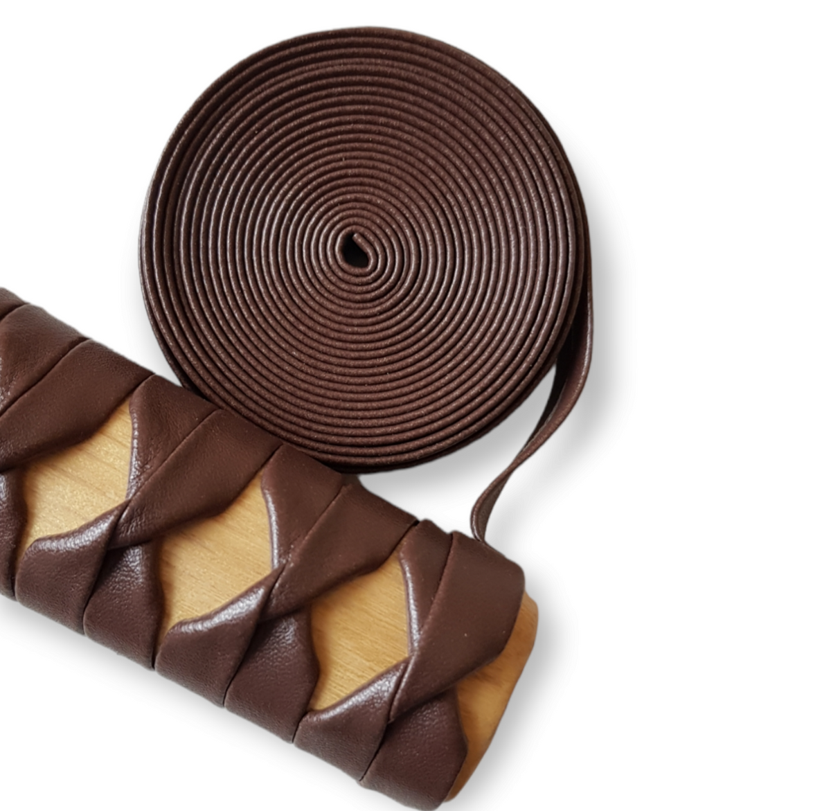 Tsukamaki (handle braid) brown