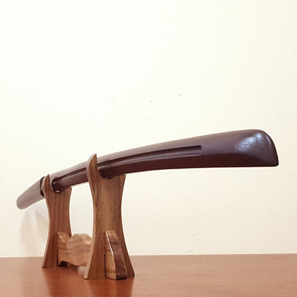 Bokken has a groove along the entire length, due to which the swing movements are obtained with a sound effect - a whistle.