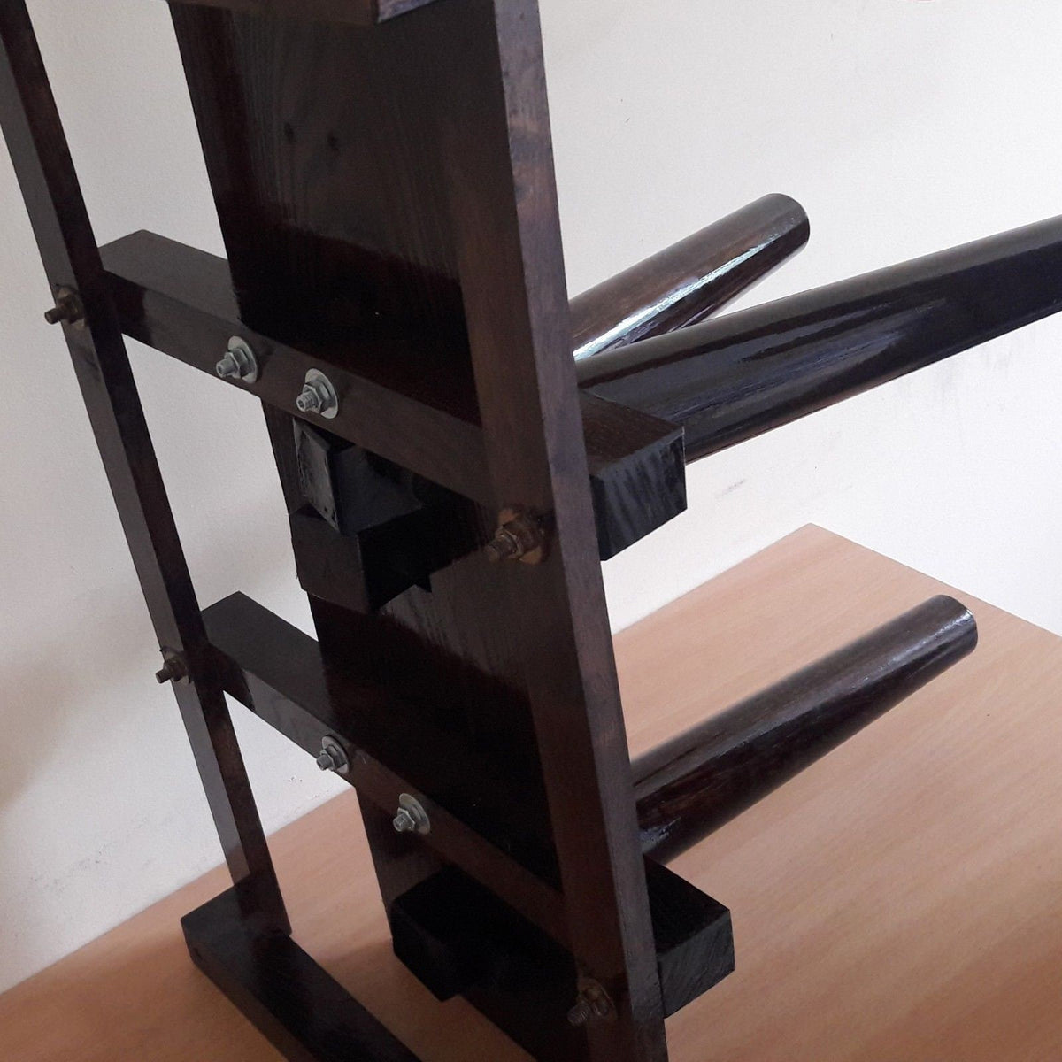 Compact Wing Chun Wooden Dummy (Muk Yan Jong) without a leg – Wall Mounted – European Ash