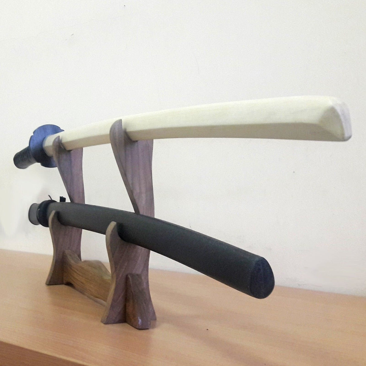Wooden daito bokken with tsuba, plastic saya and tsukamaki - Japanese sword 102 cm (40.1") for Iaido - European Hornbeam