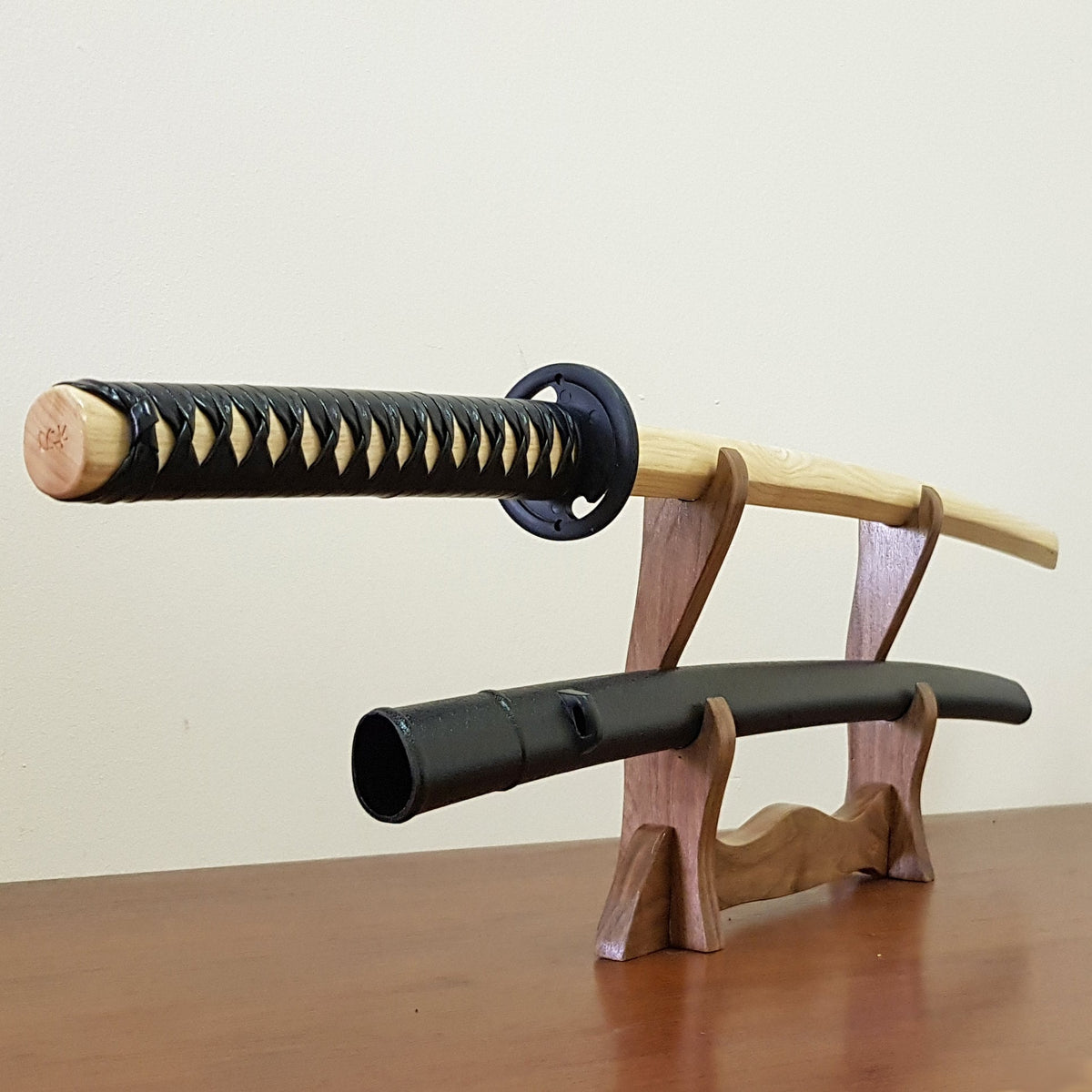Bokken Daito 102 cm (40.1") with saya, sageo, tsukamaki, patterned rubber tsuba