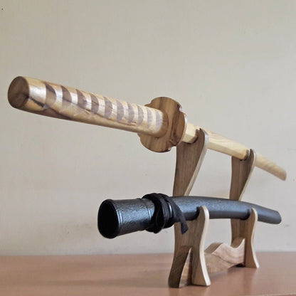 Дерев'яний боккен Daito Deluxe з цуба, пластикова сая для іайдо - Robinia Wood